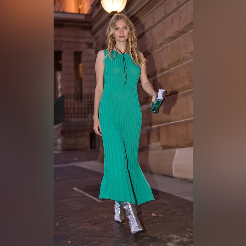 Sleeveless Spearmint dress NWT